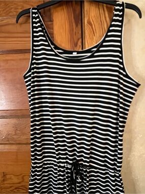 Casual Minimalist Black/White Striped Jersey Knit Jogger Jumpsuit Size M